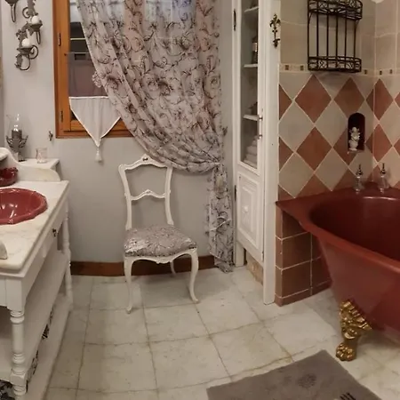 فندق مبيت وإفطار La Marlottine Bourron-Marlotte
